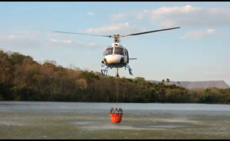  Helicóptero da Segurança Pública atua no combate a incêndio na região de Barrolândia 