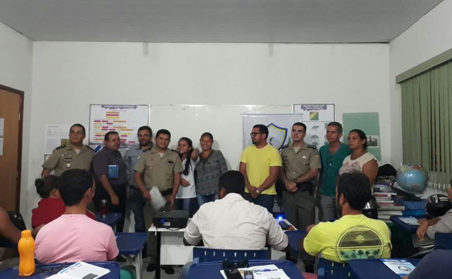 Moradores do Luzimangues são capacitados com agentes de segurança comunitária 
