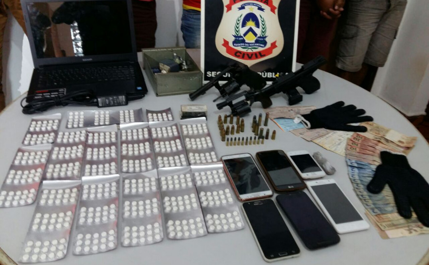 Polícia Civil apreende armas e drogas em poder de grupo suspeito de assaltar bancos no norte do  estado 