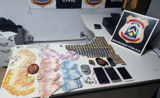 Polícia Civil apreende drogas e quase R$ 2 mil reais em poder de traficante em Araguaína 