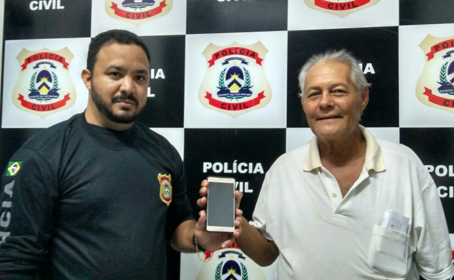 Verdadeiros proprietários recebem de volta seus aparelhos celulares 