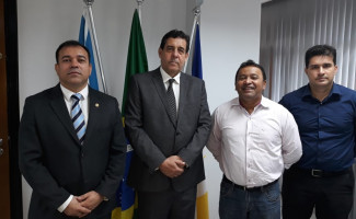 Secretário da Segurança Pública recebe visita do deputado Elenil da Penha