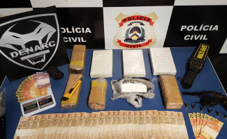 Polícia Civil deflagra Operação Hiperbória, apreende drogas e prende casal suspeito de gerenciar pontos de drogas na Capital