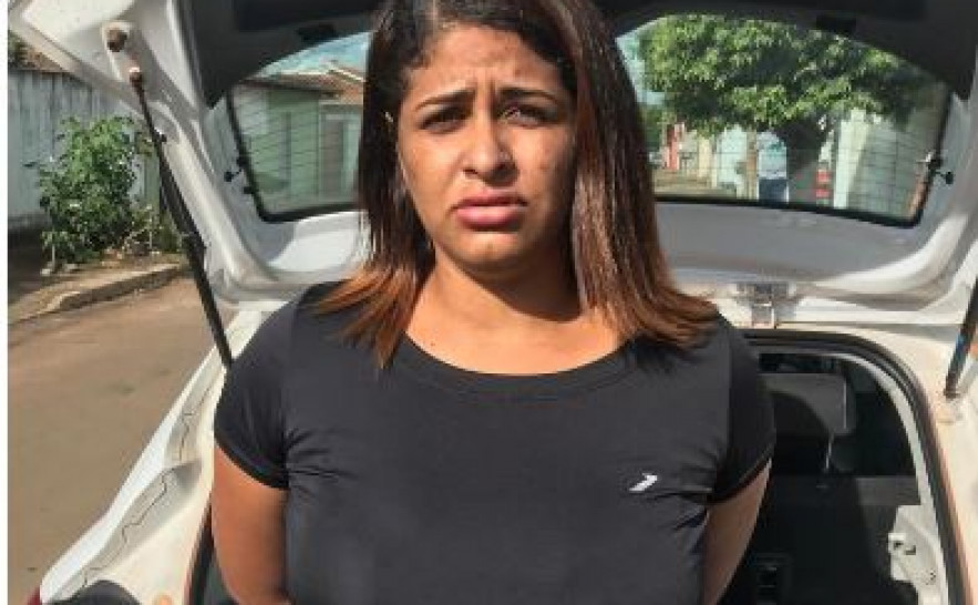 Mulher suspeita de cometer homicídio no Tocantins é presa pela Polícia Civil em Goiás.JPG