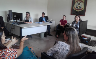 Polícia Civil realiza reunião com os titulares das delegacias da Mulher e da Criança e do Adolescente do interior do estado