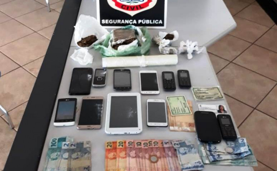 Pol--cia-apreendeu-dinheiro--equipamentos-eletr--nicos-e-drogas..jpeg