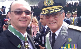 Secretário de Segurança Pública do Tocantins recebe mais alta comenda do Exército Brasileiro
