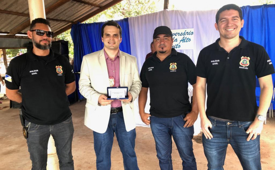 Delegado Luis Gonzaga e equipe da DP de Nova Olinda são homenageados 