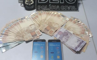 Policiais Civis prendem mulher que tentou subornar agentes prisionais