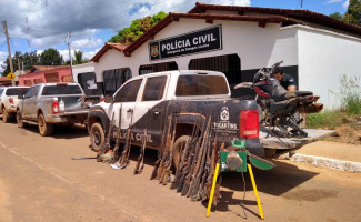 Polícia Civil apreende 18 armas de fogo e prende seis pessoas em operação no interior do estado
