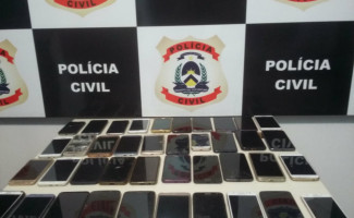 40 celulares recuperados pela Polícia Civil são devolvidos aos proprietários em Palmas