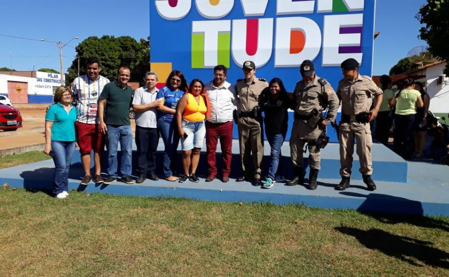 Equipe da Polícia Comunitária prestigia inauguração de praça e Conseg em Porto Nacional 