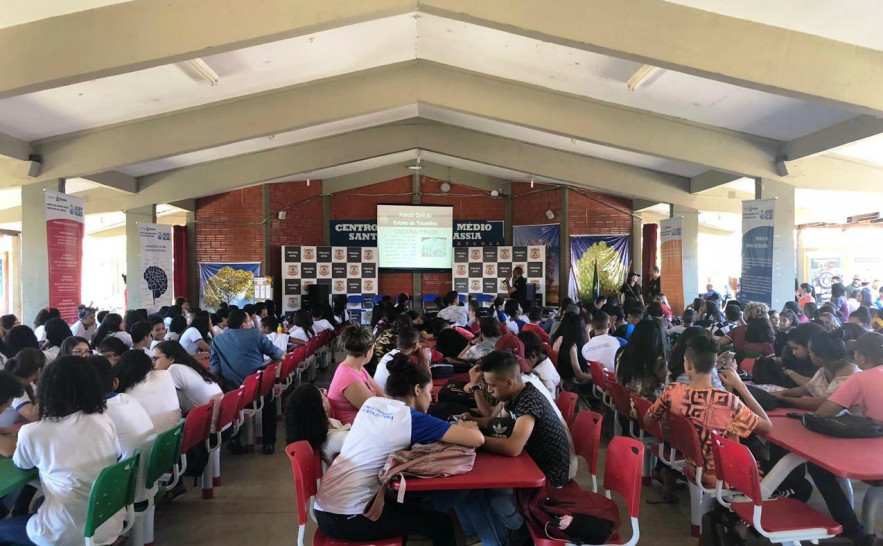 “Polícia Civil vai à escola” reúne centenas de alunos na região sul de Palmas - DICOM SSP.jpeg