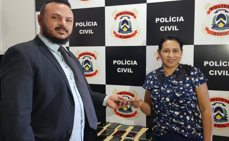 Delegado entregou aparelho à real proprietária.jpg