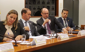 Secretário da Segurança Pública esclarece em audiência em Brasília mudança de status de delegacia de combate à corrupção