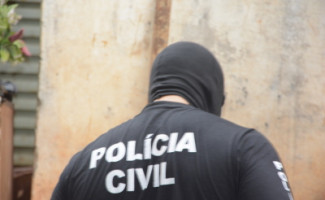 Polícia Civil realiza busca e apreensão em residências de supostos servidores públicos em Araguaína 