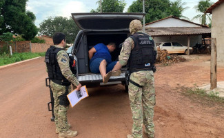 Polícia Civil realiza operação “ Caseara Sitiada” e prende homem por posse de arma de fogo