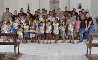 Solidariedade: Ação social do SIOP arrecada e presenteia crianças carentes do setor Irmã Dulce com material escolar