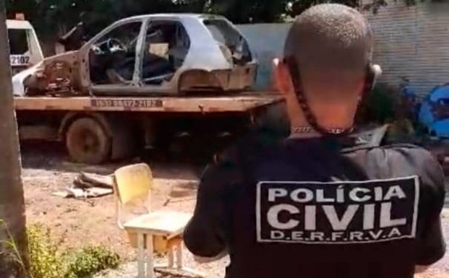 Automóvel furtado em dezembro na Capital foi encontrado em ferro velho.jpeg