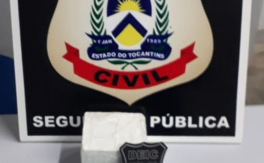 Drogas foram apreendidas durante abordagem da Polícia Civil.jpeg