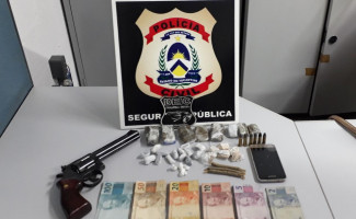 Polícia Civil prende casal em flagrante por tráfico de drogas em Paraíso