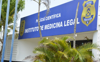 Corpo não identificado e não reclamado permanece no IML de Palmas