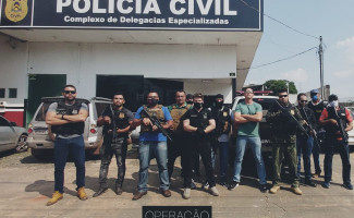 Operação da Polícia Civil em Araguaina resulta em prisões, resgate de um cachorro e na apreensão de objetos e dinheiro