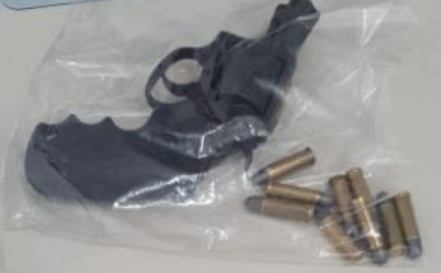 Arma de fogo e munições apreendidas pela Polícia Civil em Miracema
