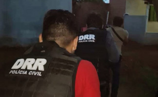 Polícia Civil descobre esconderijo de suspeitos de vários roubos à mão armada e apreende mais de R$ 10 mil produtos roubados