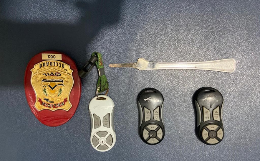 Aparelhos utilizados para furtar objetos de interiores de veículos em Palmas 
