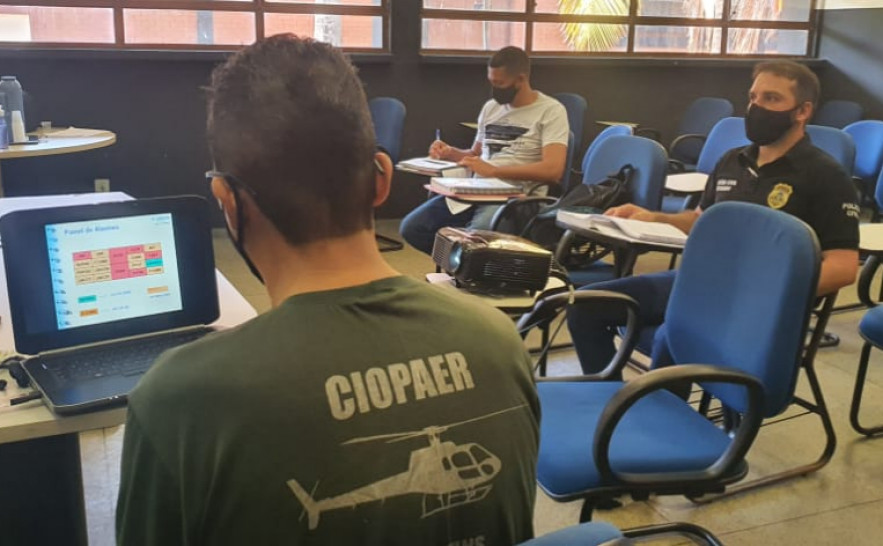 CIOPAER ministra treinamento para habilitar pilotos a voarem em Unidade Pública Aérea