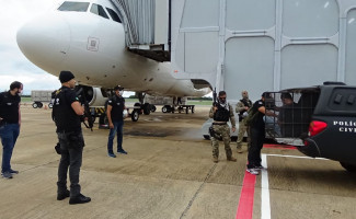 Polícia Civil do Tocantins faz recambiamento de ex-policial militar suspeito de executar advogado em Araguaína