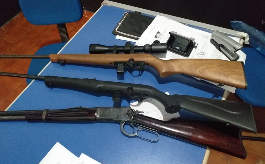 Polícia Civil apreende três espingardas e prende homem por receptação e posse ilegal de armas de fogo em Formoso do Araguaia