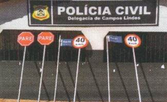 Homem suspeito de depredar placas de trânsito na cidade de Campos Lindos é indiciado pela Polícia Civil