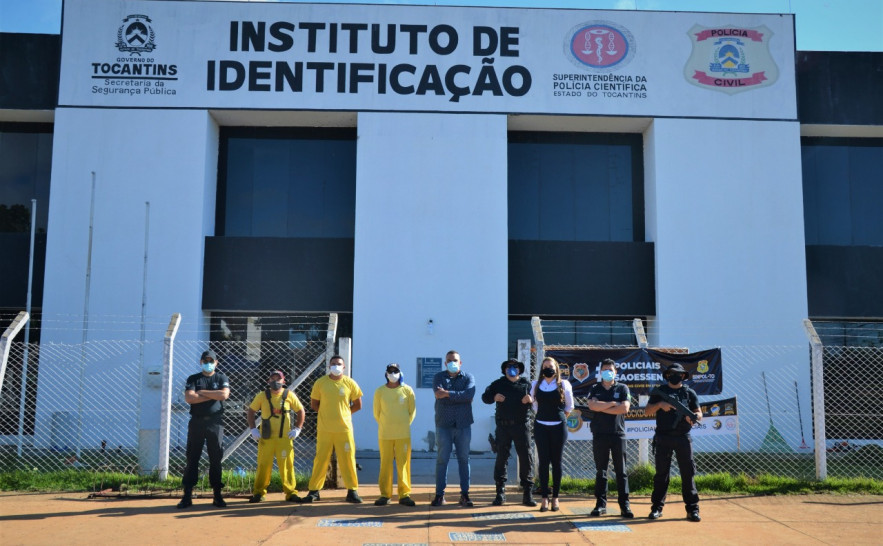 Programa Reeduca Tocantins custodiados realizam serviço de roçagem e limpeza nas imediações do Instituto de Identificação de Palmas.jpg