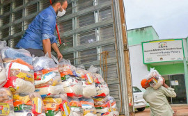 Governo do Tocantins atende mais de 2 mil famílias de 11 municípios em nova etapa de entrega de cestas básicas