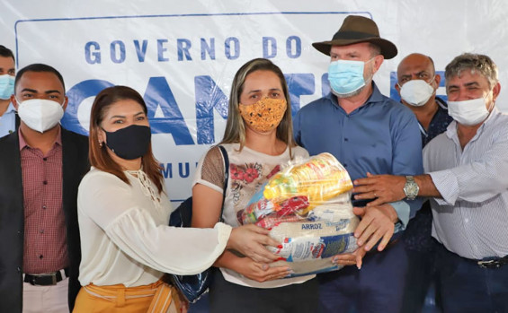Governador Carlesse inicia terceira etapa da entrega de kits de alimentação e garante segurança alimentar a estudantes