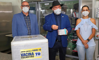 Governador Carlesse faz apelo aos municípios para agilizarem busca das vacinas nos Centros de Distribuição e que população compareça aos postos de vacinação