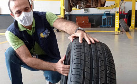 Agência de Metrologia recomenda que consumidores observem os pneus do veículo antes de pegar a estrada