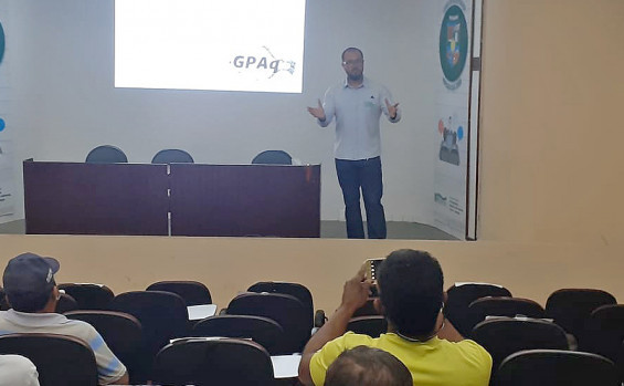 Governo do Tocantins apoia organização de piscicultores para criação de peixes em tanques rede no lago de Porto Nacional