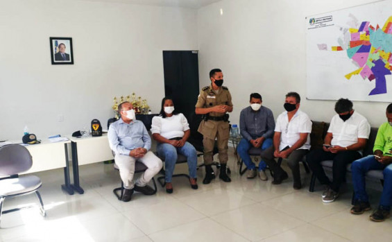 Polícia Militar entrega cestas básicas a 16 municípios da região sul do Estado