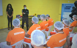 Custodiados da Unidade de Tratamento Penal Barra da Grota se formam no curso de panificação e confeitaria