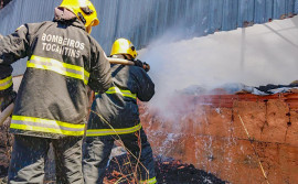 Corpo de Bombeiros Militar é acionado para combater incêndio em depósito em Araguaína