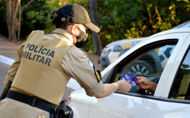 Em Palmas, Polícia Militar realiza blitz de conscientização pelo fim da violência contra a mulher