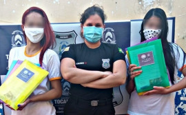 Mulheres privadas de liberdade estão se preparando para o Encceja com a colaboração voluntária de uma policial penal que ministra as aulas