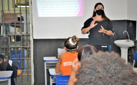 Custodiadas da Unidade Penal Feminina de Palmas participam de palestra sobre violência contra a mulher
