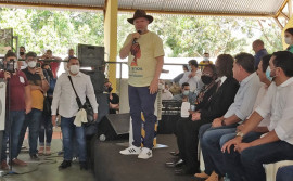 Governador Mauro Carlesse anuncia projetos agrícolas para a Comunidade Quilombola Barra do Aroeira