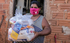 Governo do Tocantins entrega kits de alimentos em 22 municípios de várias regiões do Estado