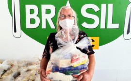 Governo do Tocantins doa kits de alimentos para famílias atendidas pelo Programa Mesa Brasil Sesc