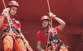 Bombeiros militares treinam resgate em altura e abordagem tática a suicidas